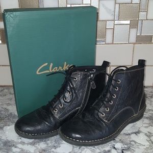 Nikki North Clark's Ankle Boot Sz. 8